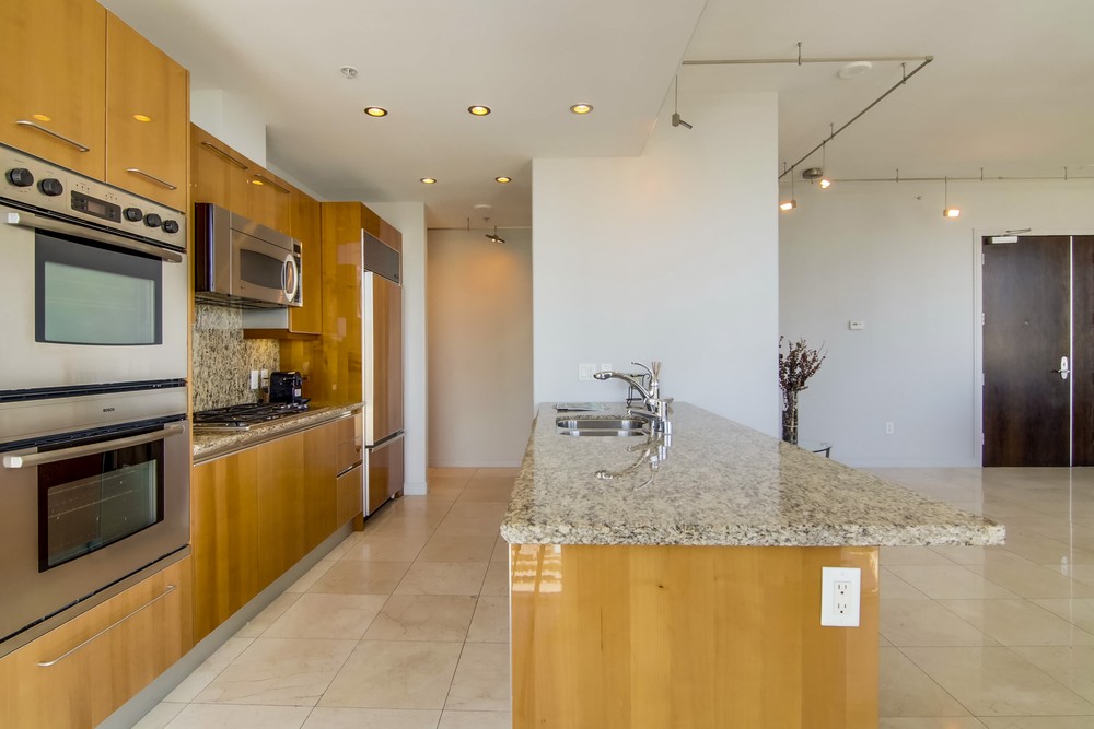 Virtual tour photo 29 of 63 for 550 Front St #2203