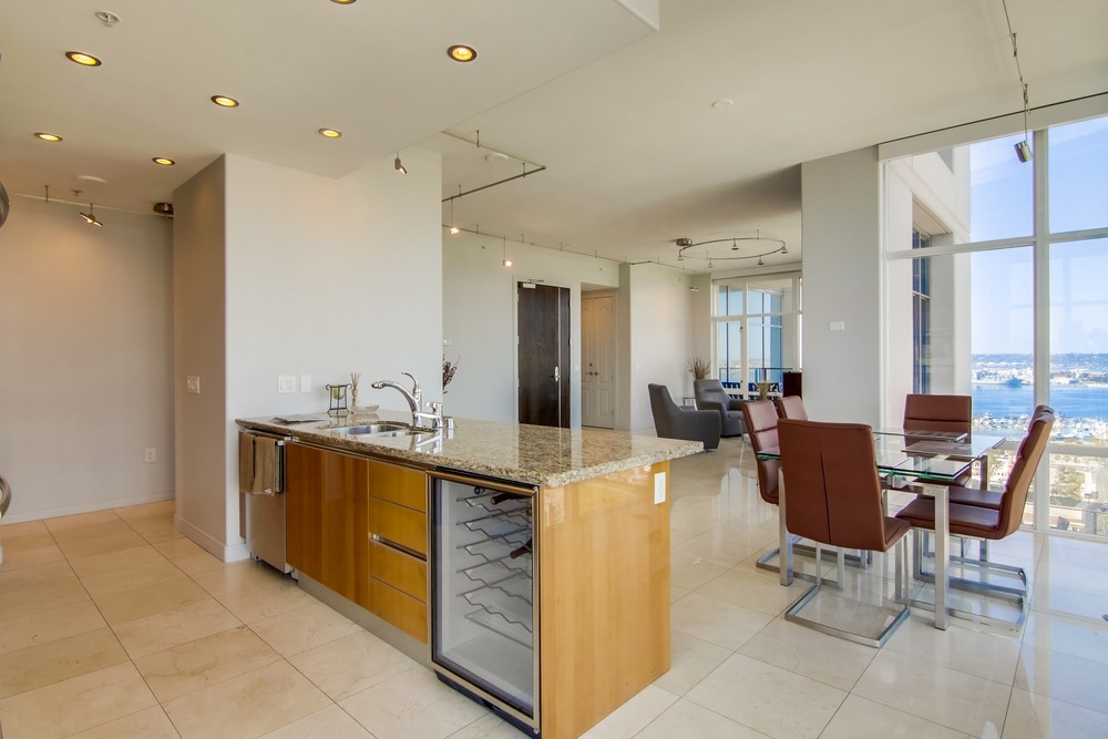 Virtual tour photo 30 of 63 for 550 Front St #2203