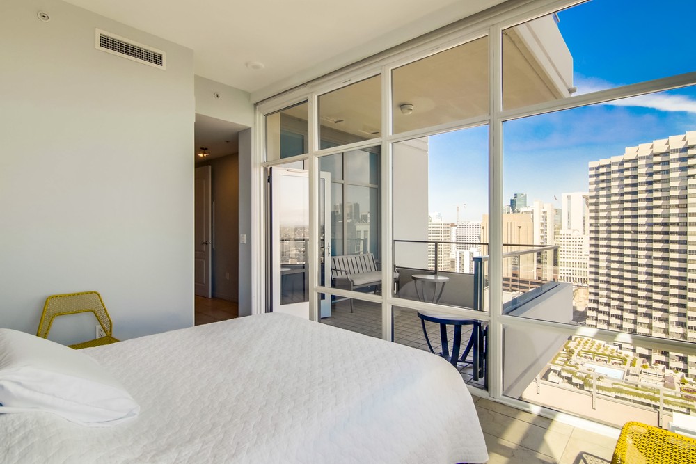 Virtual tour photo 42 of 63 for 550 Front St #2203
