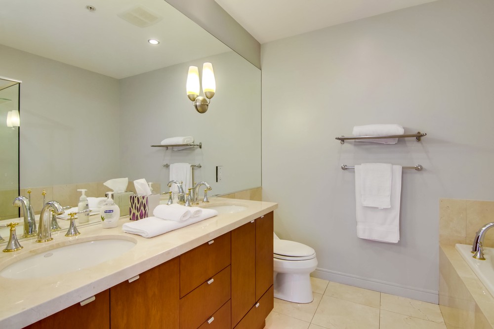 Virtual tour photo 43 of 63 for 550 Front St #2203
