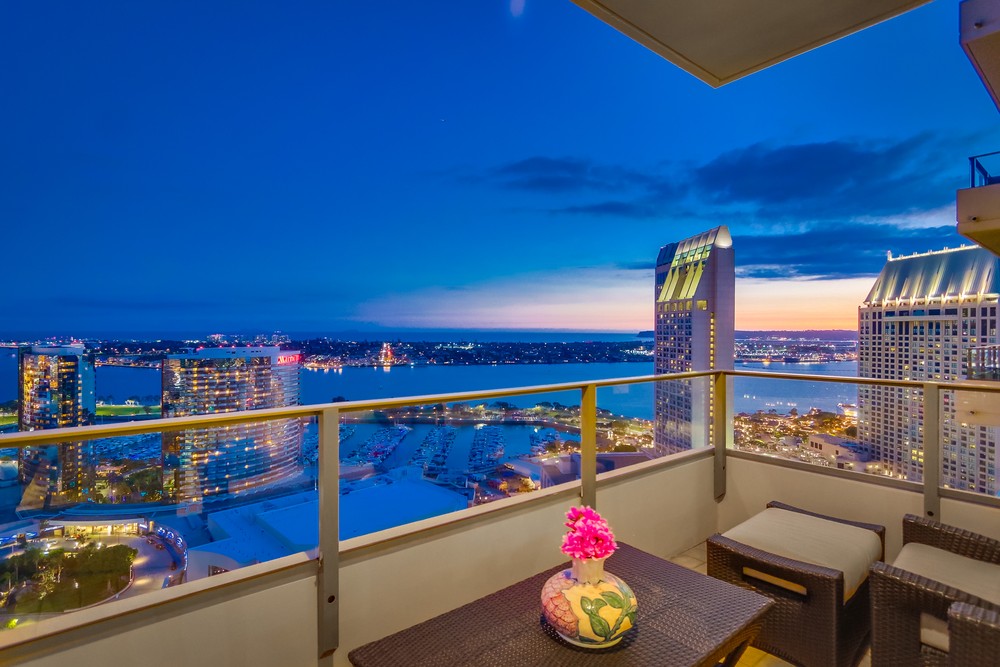 Virtual tour photo 17 of 115 for 550 Front St #2801