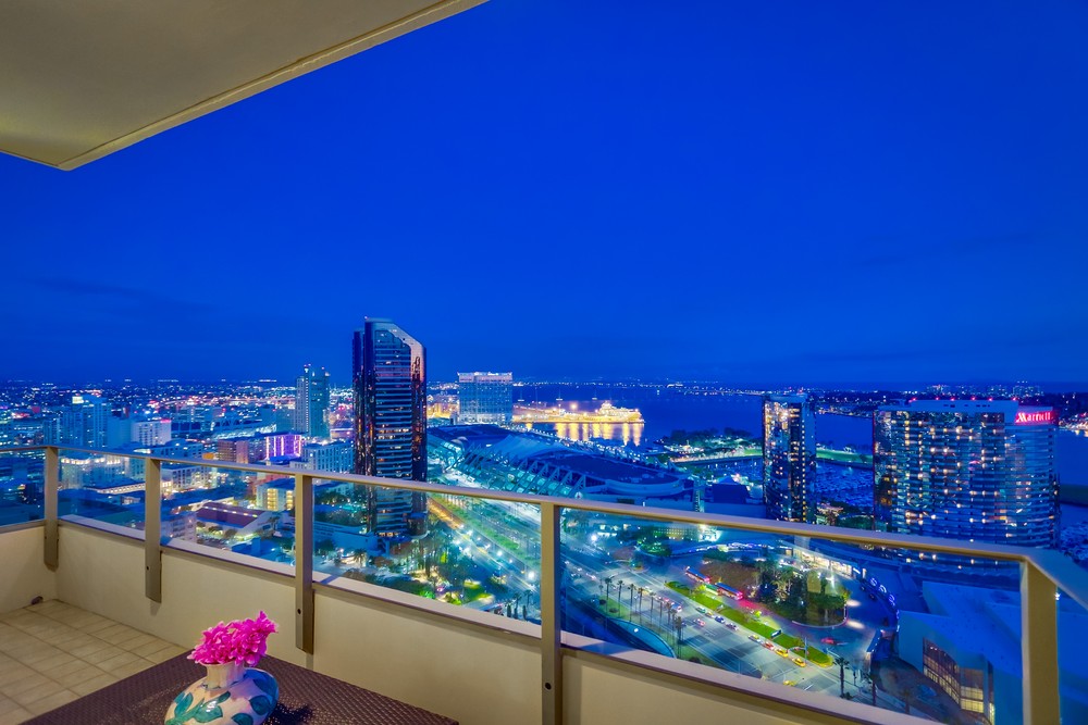 Virtual tour photo 18 of 115 for 550 Front St #2801