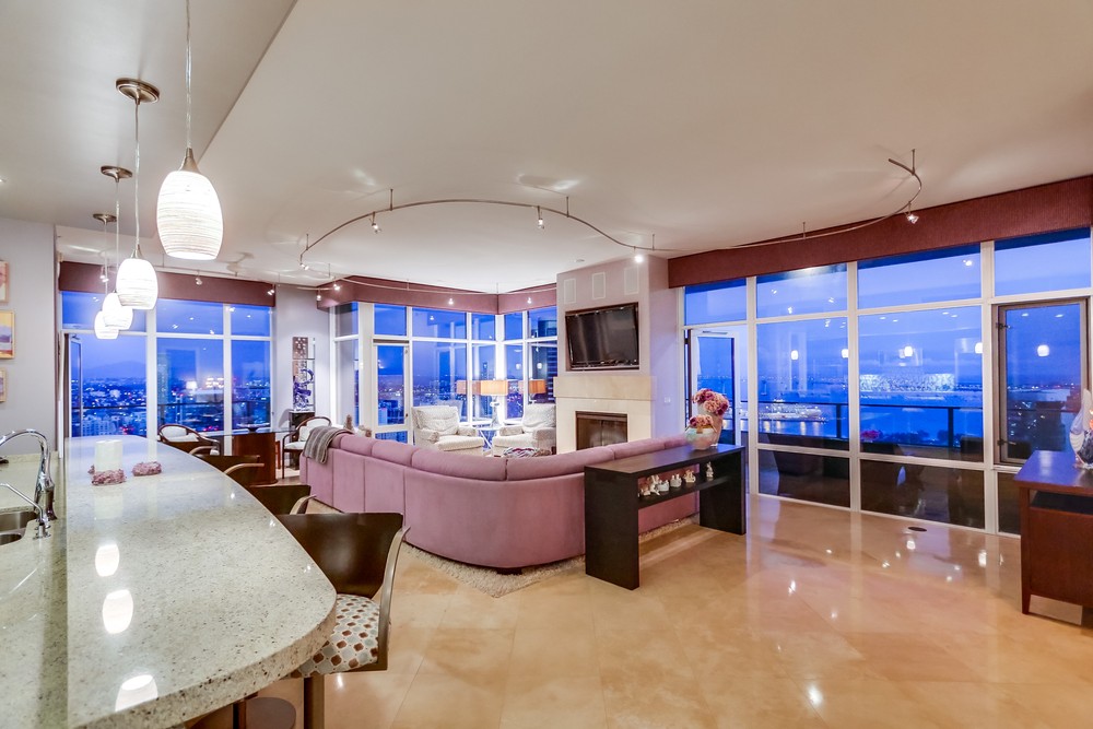 Virtual tour photo 28 of 115 for 550 Front St #2801
