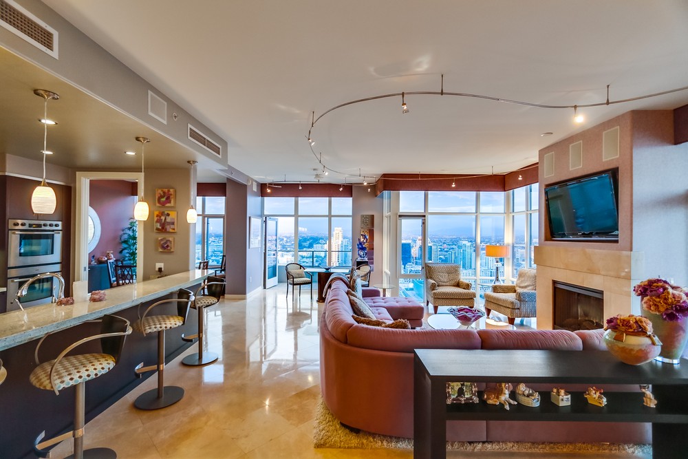Virtual tour photo 31 of 115 for 550 Front St #2801