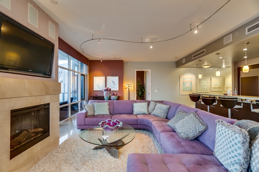 Virtual tour photo 42 of 115 for 550 Front St #2801