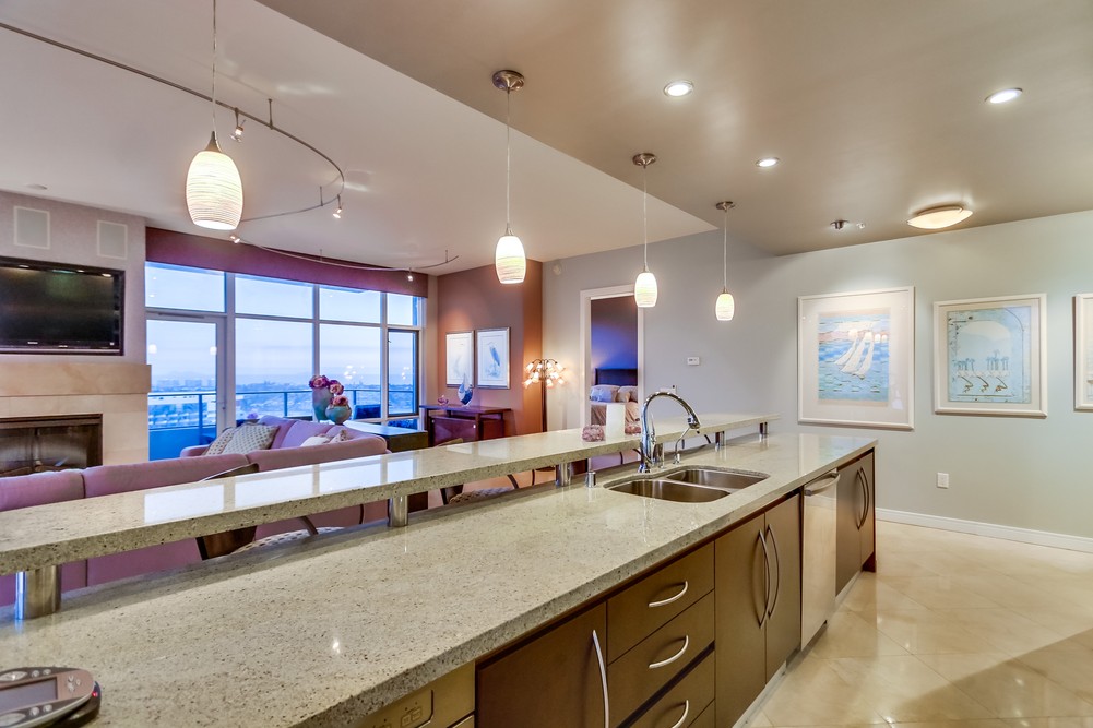 Virtual tour photo 53 of 115 for 550 Front St #2801