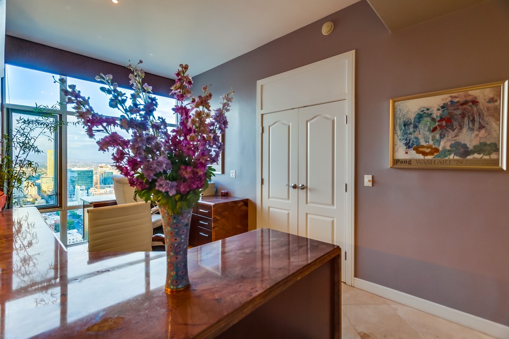 Virtual tour photo 76 of 115 for 550 Front St #2801