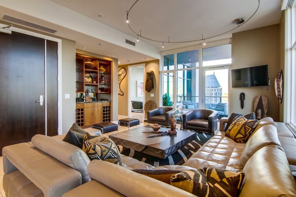 Virtual tour photo 8 of 56 for 550 Front St #2903