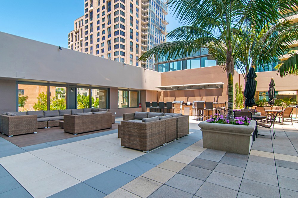 Virtual tour photo 53 of 56 for 550 Front St #2903