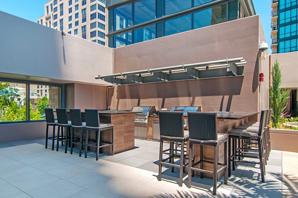 Virtual tour photo 52 of 56 for 550 Front St #2903