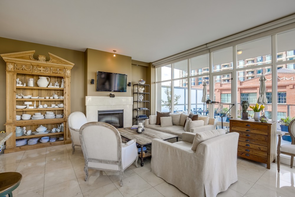 Virtual tour photo 5 of 56 for 550 Front St #305