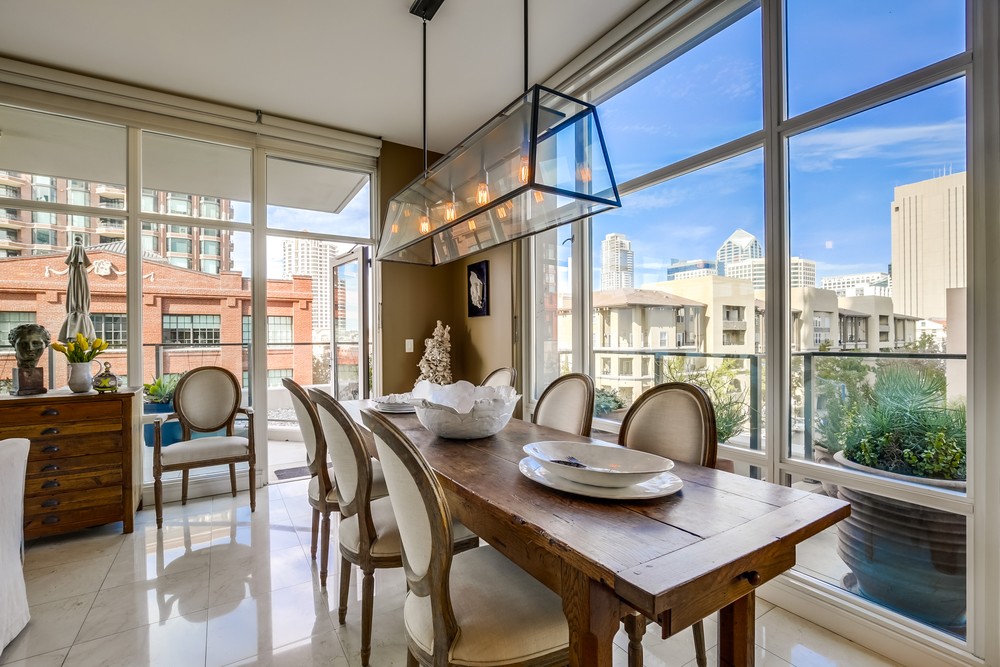 Virtual tour photo 10 of 56 for 550 Front St #305