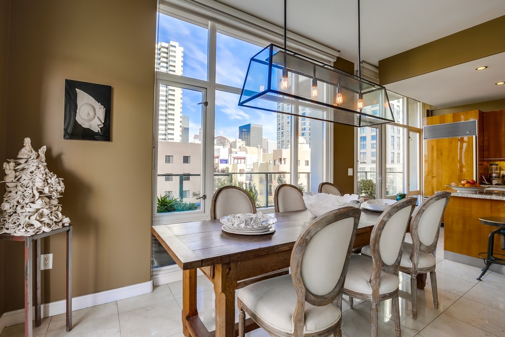 Virtual tour photo 11 of 56 for 550 Front St #305