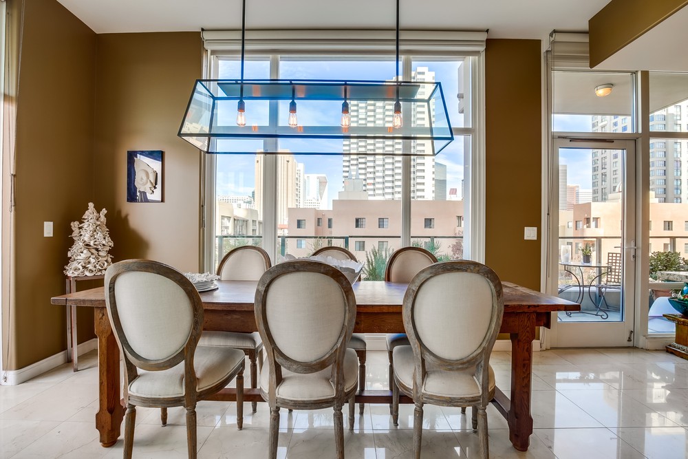 Virtual tour photo 12 of 56 for 550 Front St #305
