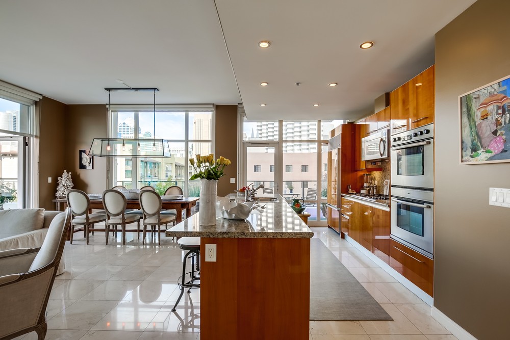 Virtual tour photo 17 of 56 for 550 Front St #305