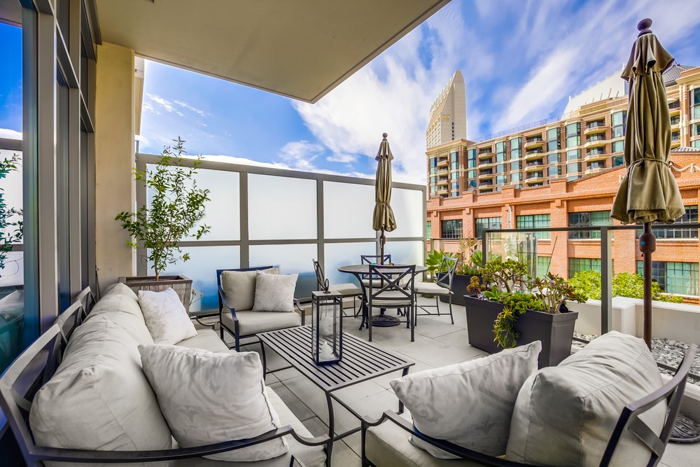 Virtual tour photo 23 of 56 for 550 Front St #305