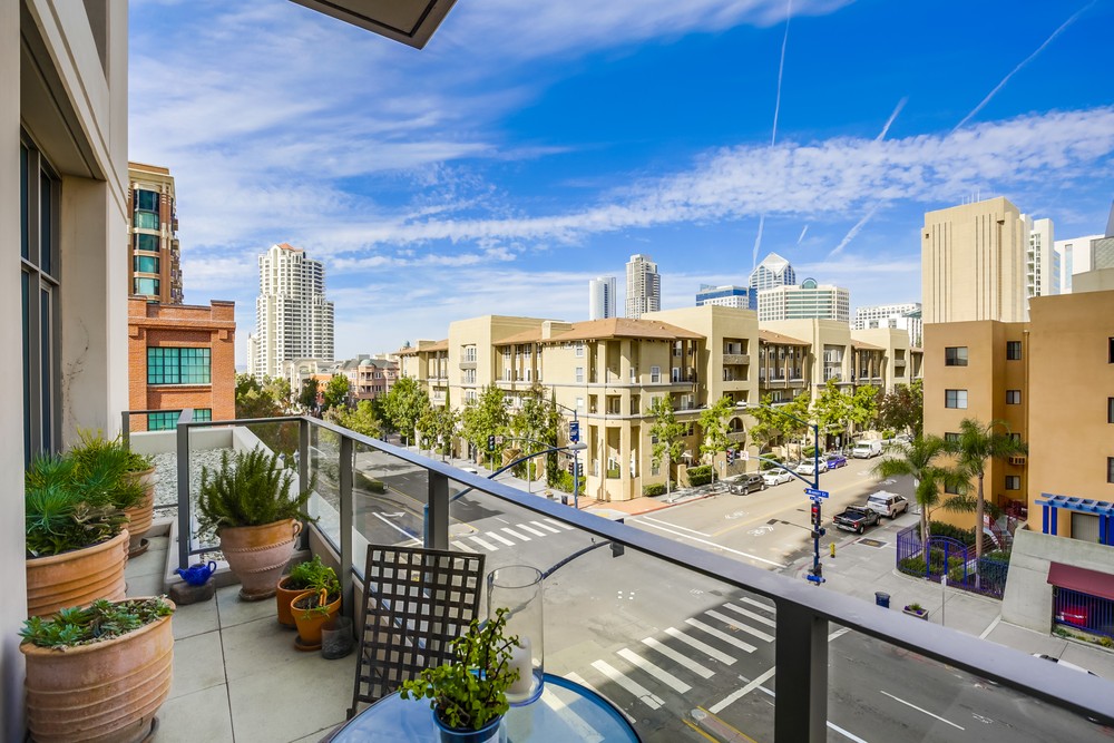 Virtual tour photo 31 of 56 for 550 Front St #305