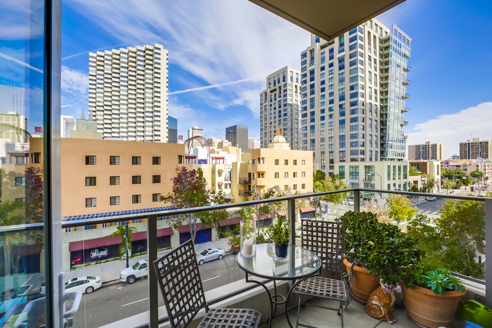 Virtual tour photo 32 of 56 for 550 Front St #305