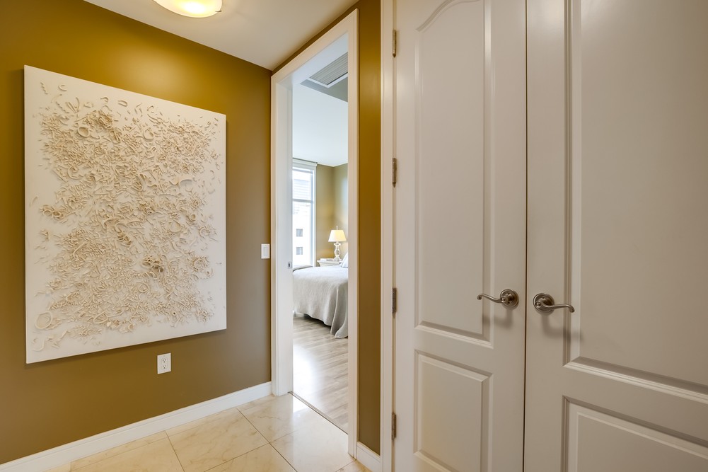 Virtual tour photo 37 of 56 for 550 Front St #305