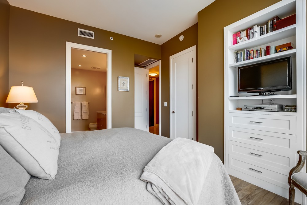Virtual tour photo 41 of 56 for 550 Front St #305