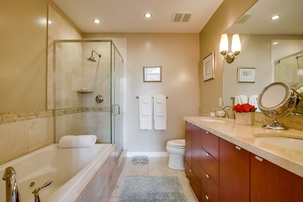 Virtual tour photo 42 of 56 for 550 Front St #305
