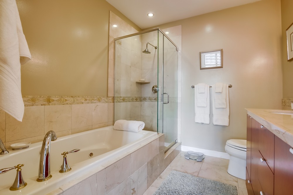 Virtual tour photo 43 of 56 for 550 Front St #305