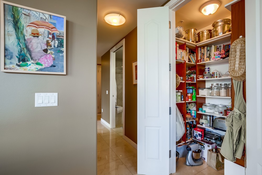 Virtual tour photo 21 of 56 for 550 Front St #305