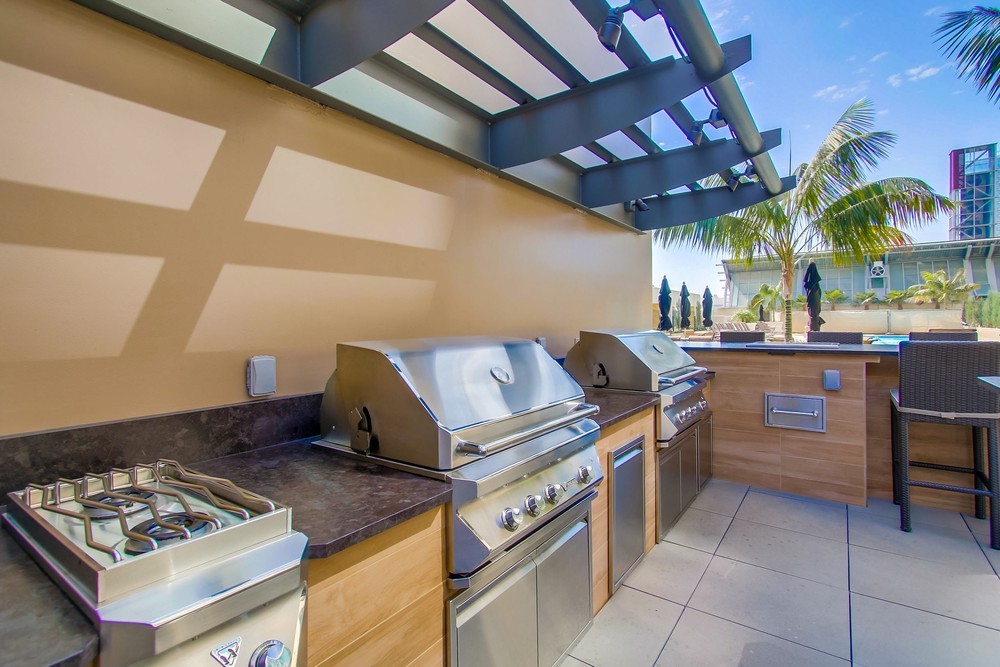 Virtual tour photo 54 of 56 for 550 Front St #305