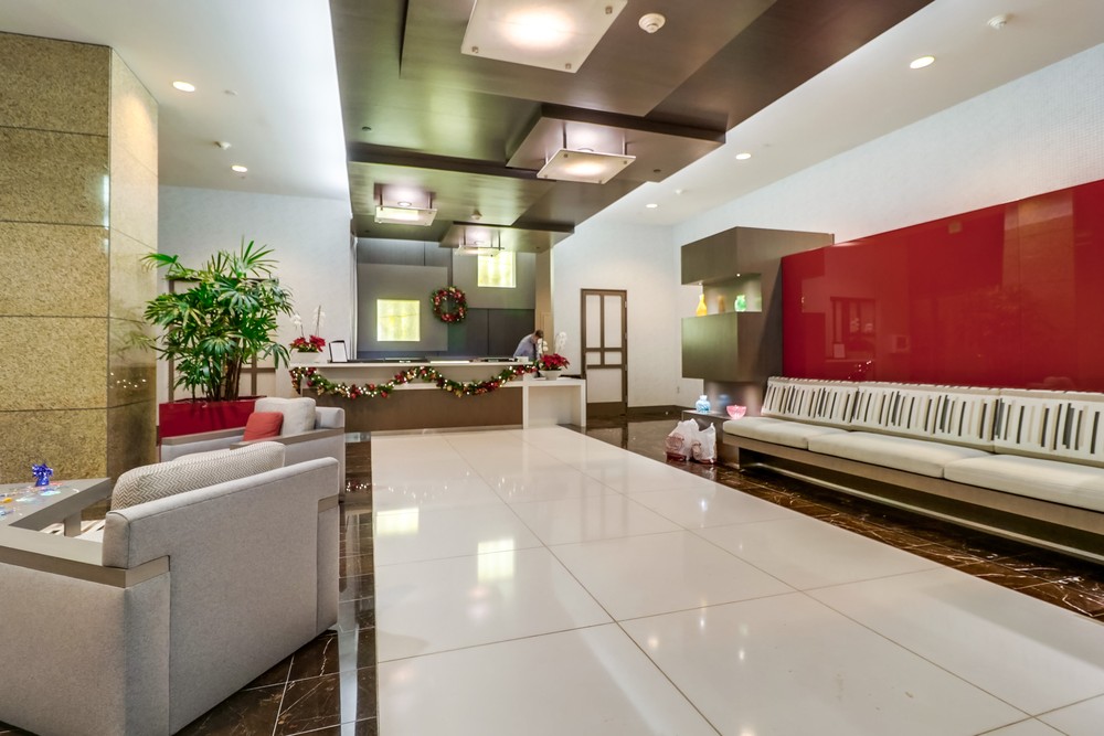 Virtual tour photo 4 of 75 for 550 Front St Unit 2402