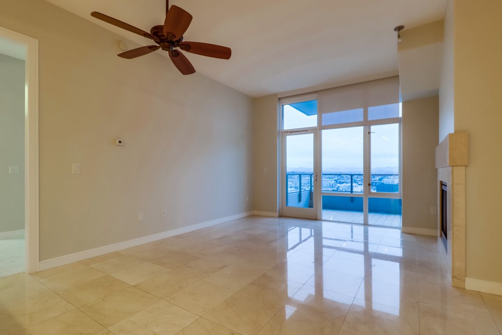 Virtual tour photo 7 of 75 for 550 Front St Unit 2402