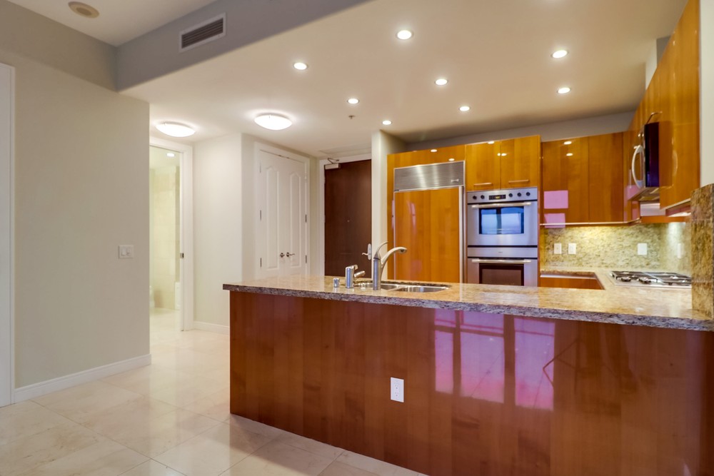 Virtual tour photo 12 of 75 for 550 Front St Unit 2402