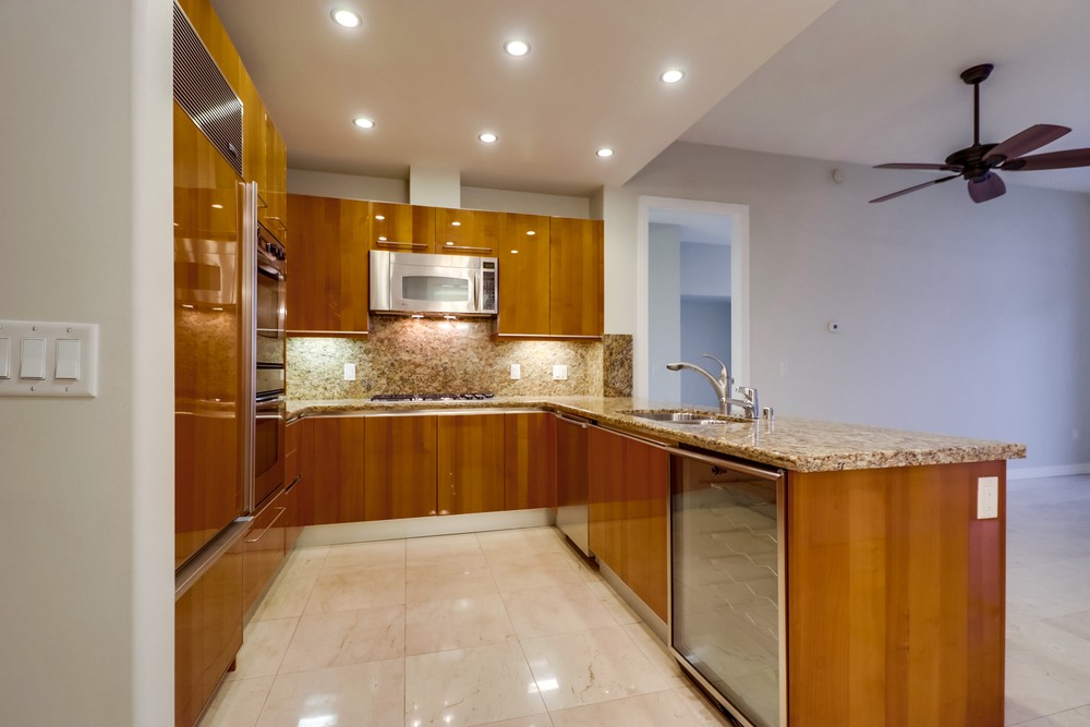Virtual tour photo 17 of 75 for 550 Front St Unit 2402