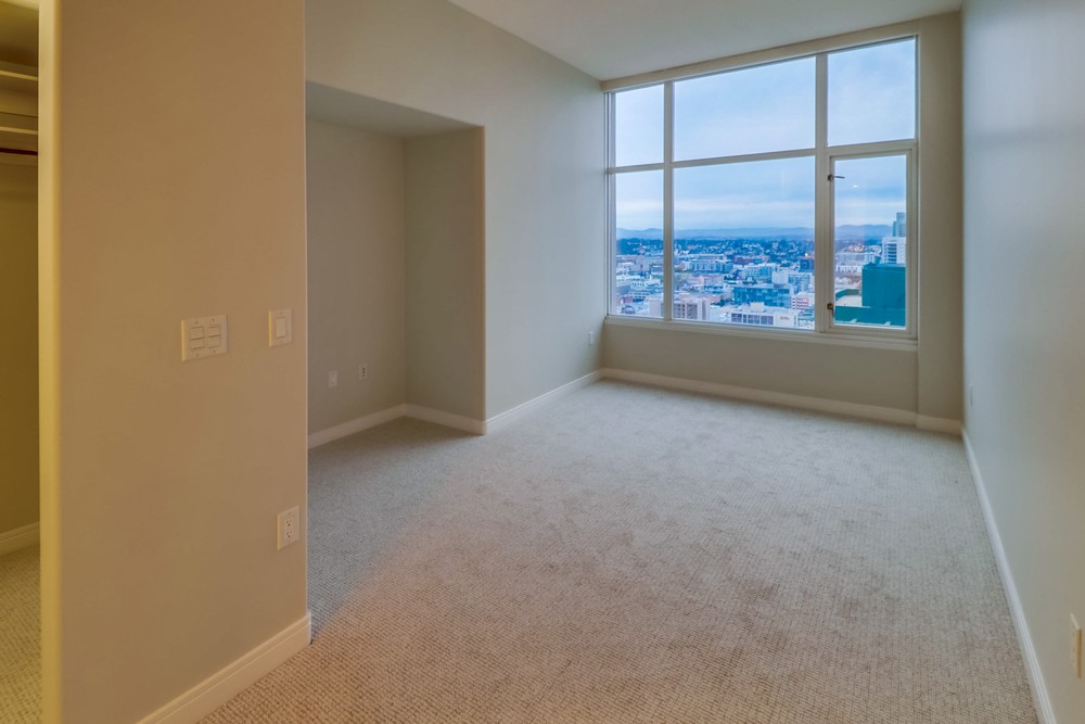 Virtual tour photo 27 of 75 for 550 Front St Unit 2402