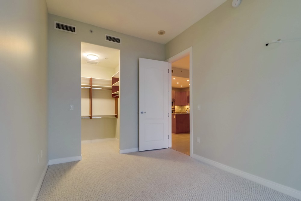 Virtual tour photo 39 of 75 for 550 Front St Unit 2402