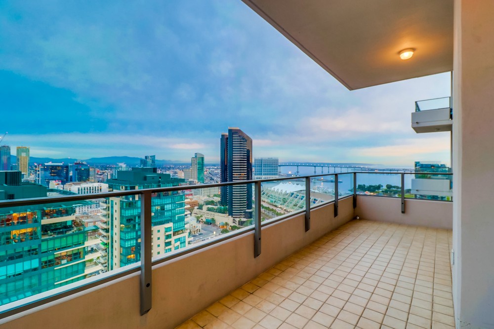 Virtual tour photo 51 of 75 for 550 Front St Unit 2402