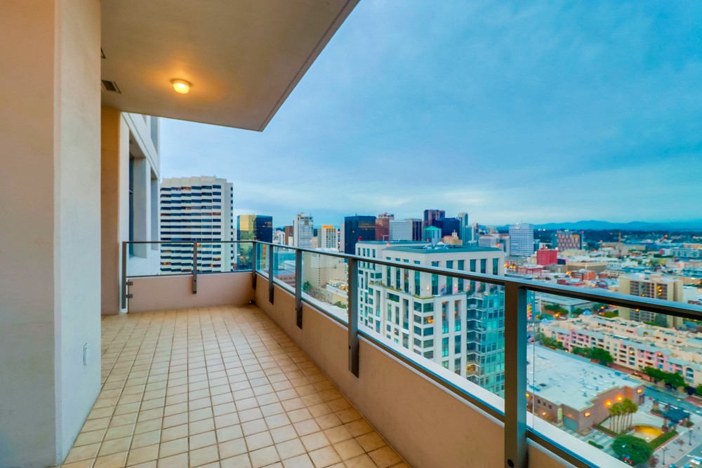 Virtual tour photo 52 of 75 for 550 Front St Unit 2402