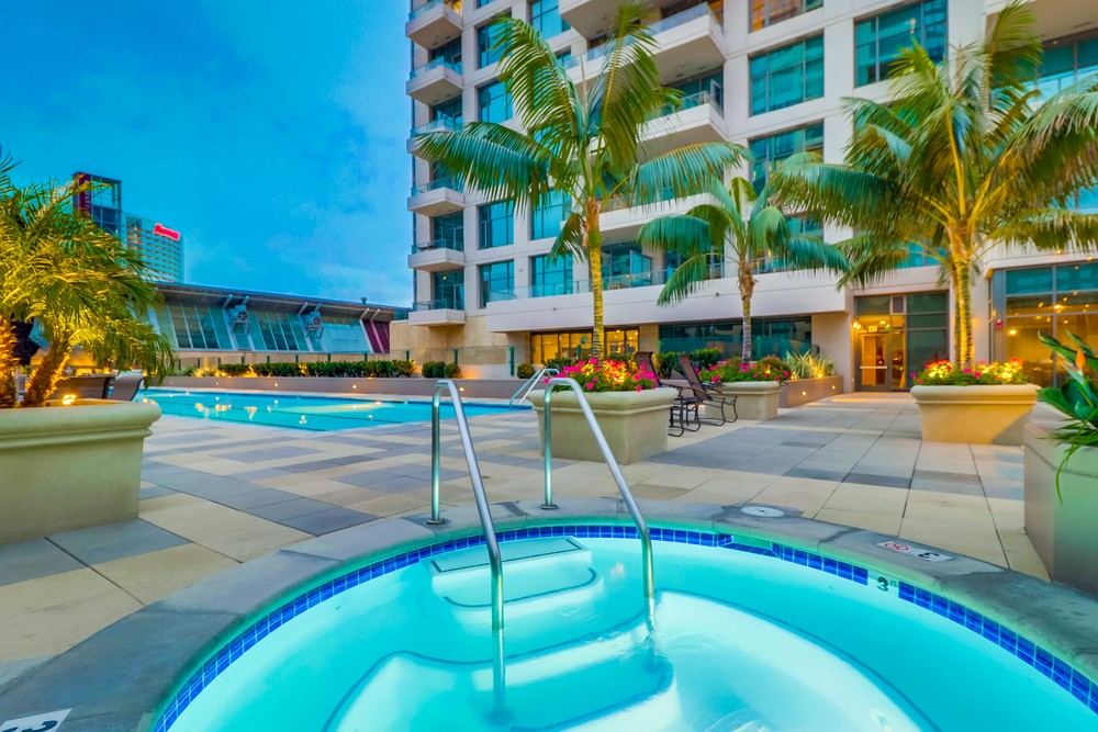 Virtual tour photo 69 of 75 for 550 Front St Unit 2402