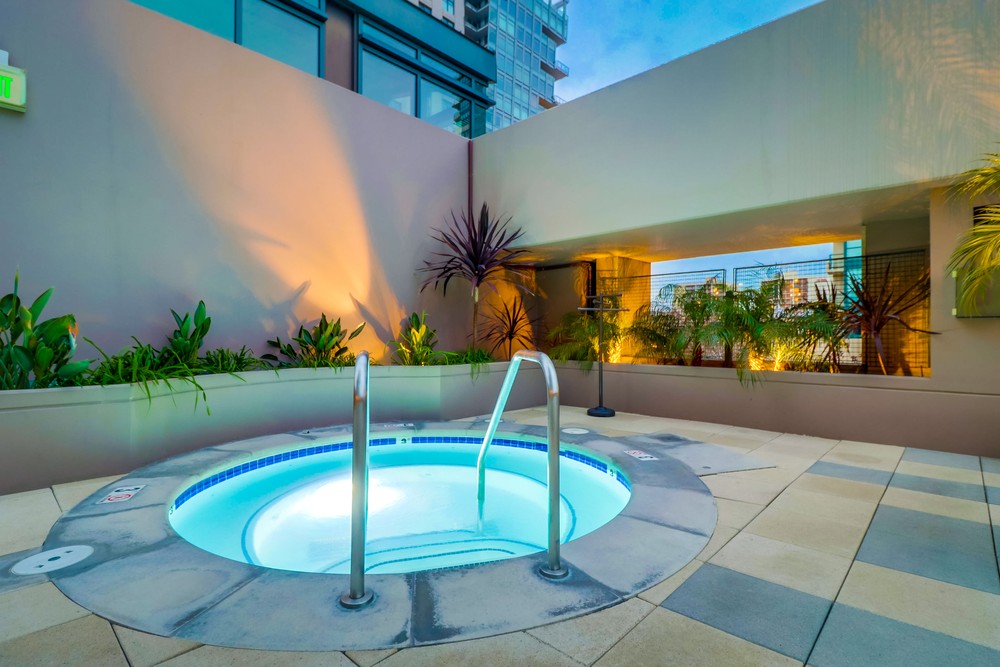 Virtual tour photo 70 of 75 for 550 Front St Unit 2402
