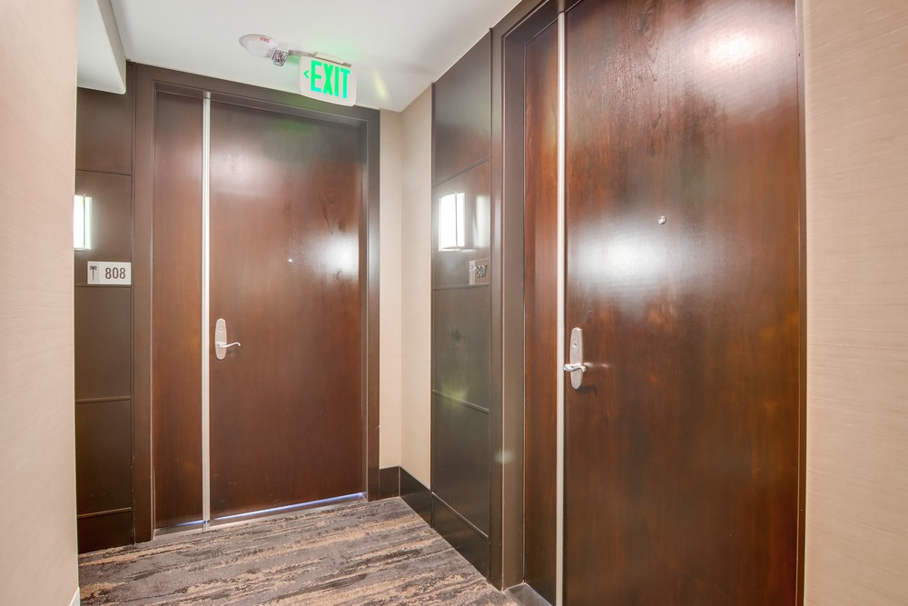Virtual tour photo 12 of 63 for 550 Front St Unit 807