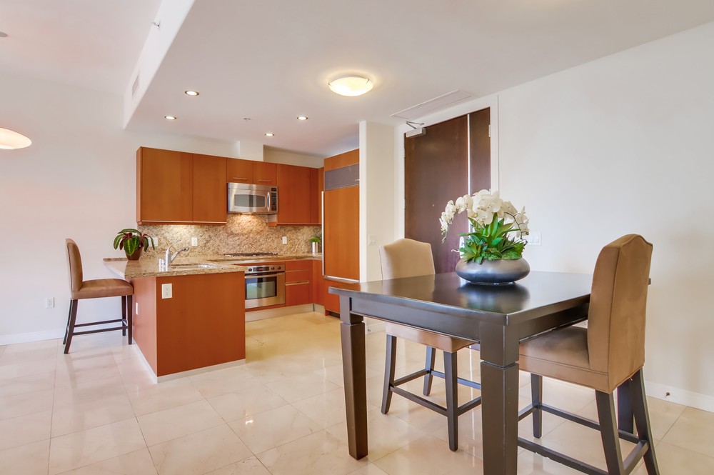 Virtual tour photo 25 of 63 for 550 Front St Unit 807