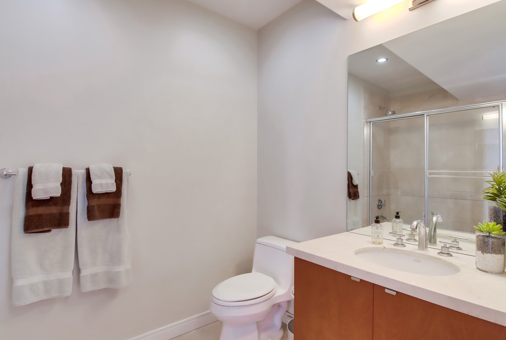Virtual tour photo 40 of 63 for 550 Front St Unit 807