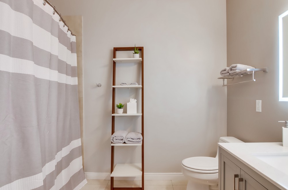 Virtual tour photo 47 of 63 for 550 Front St Unit 807