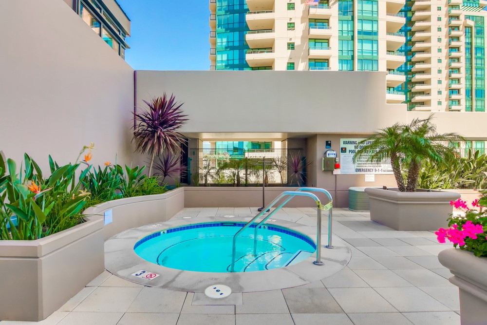 Virtual tour photo 64 of 63 for 550 Front St Unit 807