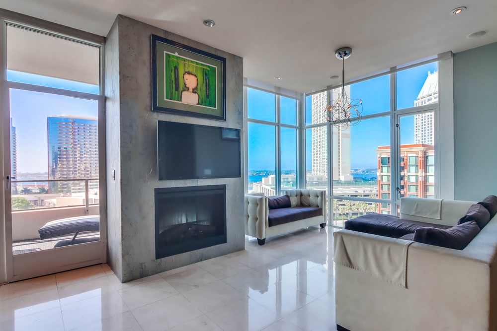 Virtual tour photo 8 of 52 for 550 Front St Unit 908