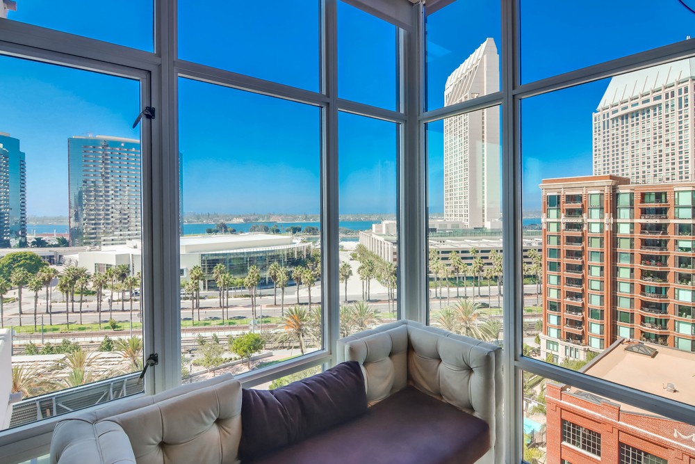 Virtual tour photo 10 of 52 for 550 Front St Unit 908