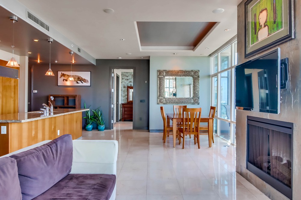 Virtual tour photo 13 of 52 for 550 Front St Unit 908