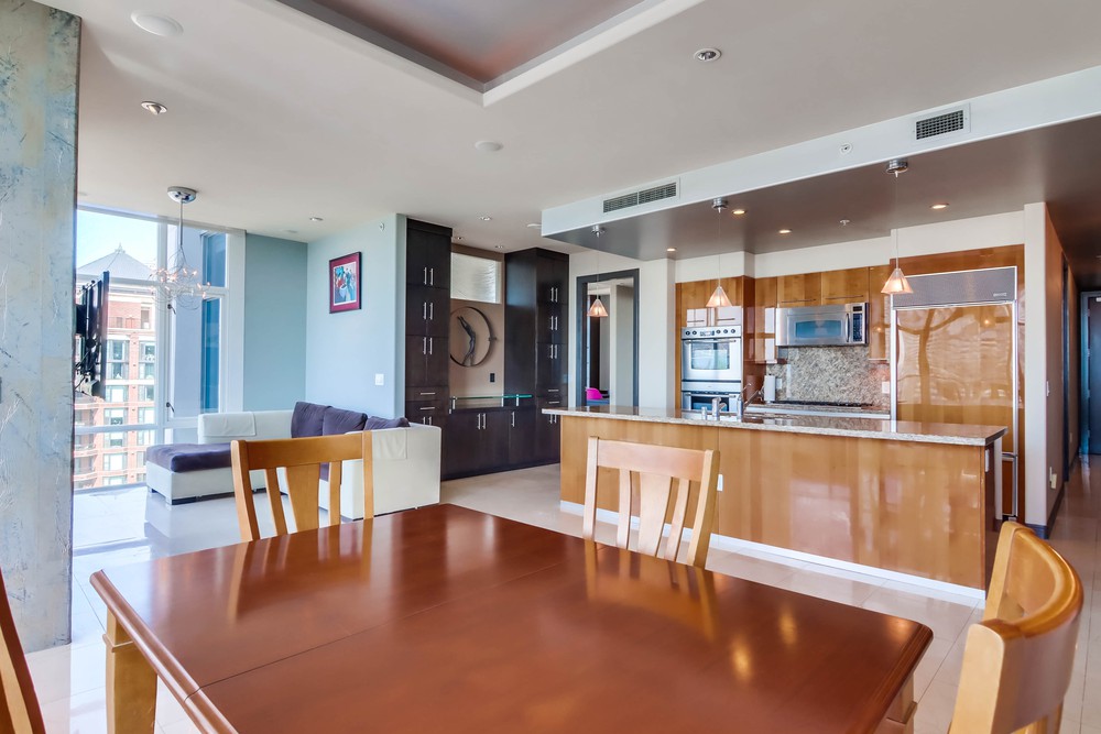 Virtual tour photo 14 of 52 for 550 Front St Unit 908
