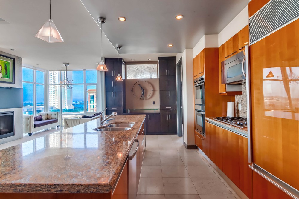 Virtual tour photo 17 of 52 for 550 Front St Unit 908