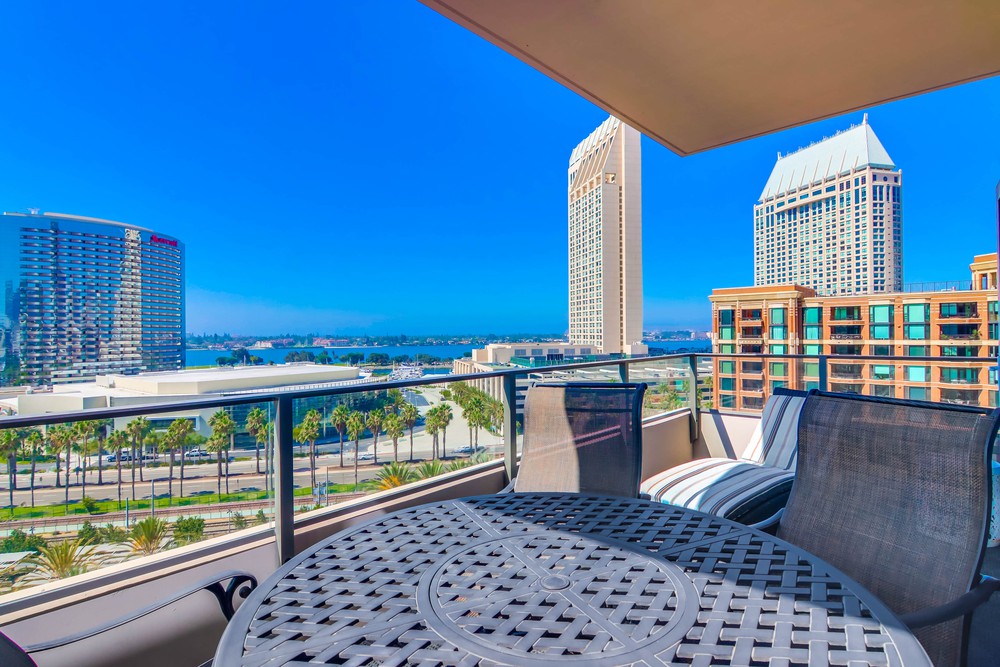 Virtual tour photo 25 of 52 for 550 Front St Unit 908