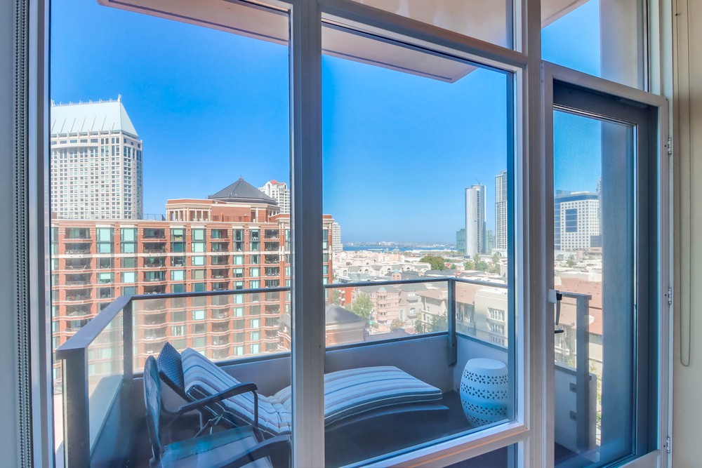 Virtual tour photo 31 of 52 for 550 Front St Unit 908
